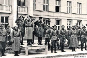 Госпропаганда Кремля и личность