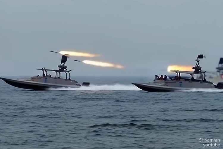 «Комариный флот» Ирана: как полчища маленьких катеров противостоят ВМС США в Ормузском проливе