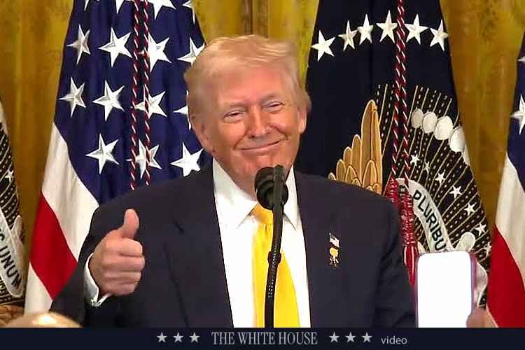 Трамп продолжает играть с экономикой — и ему это сходит с рук